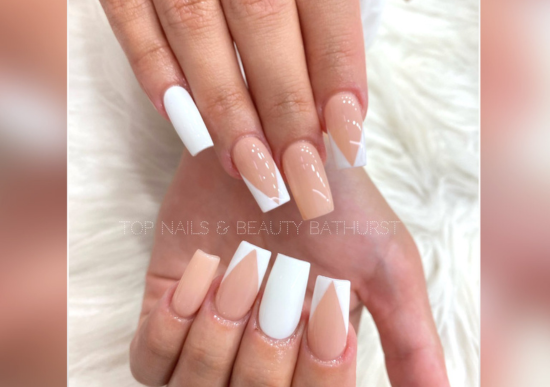 TOP NAILS AND BEAUTY logo